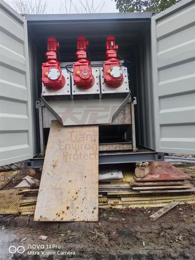 河道清淤设备生产厂家,淤泥脱水机出租&工业污泥处理一站式解决方案 河道清淤设备生产厂家,淤泥脱水机出租&工业污泥处理一站式解决方案